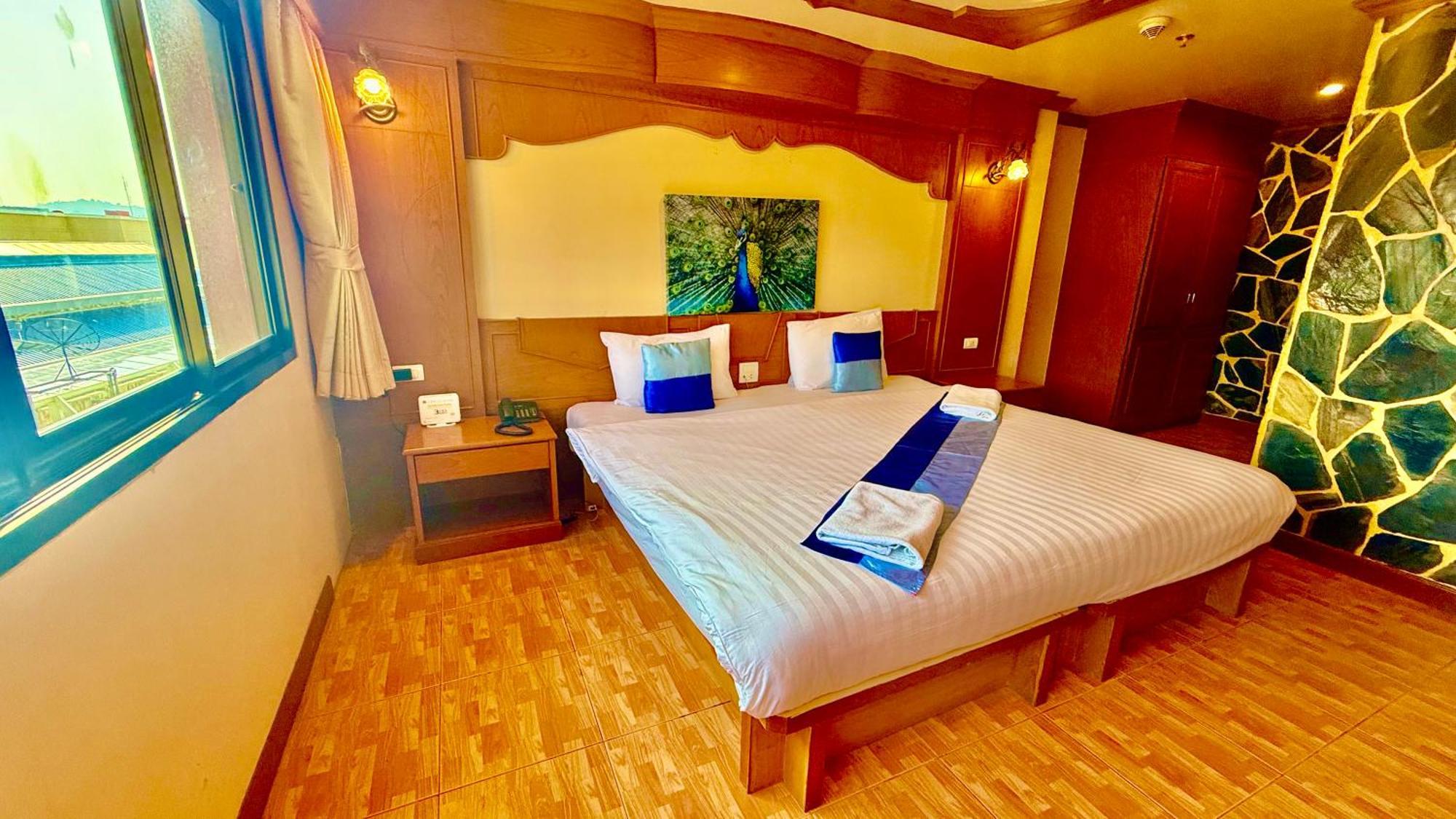 Tiger Lounge 3* Patong