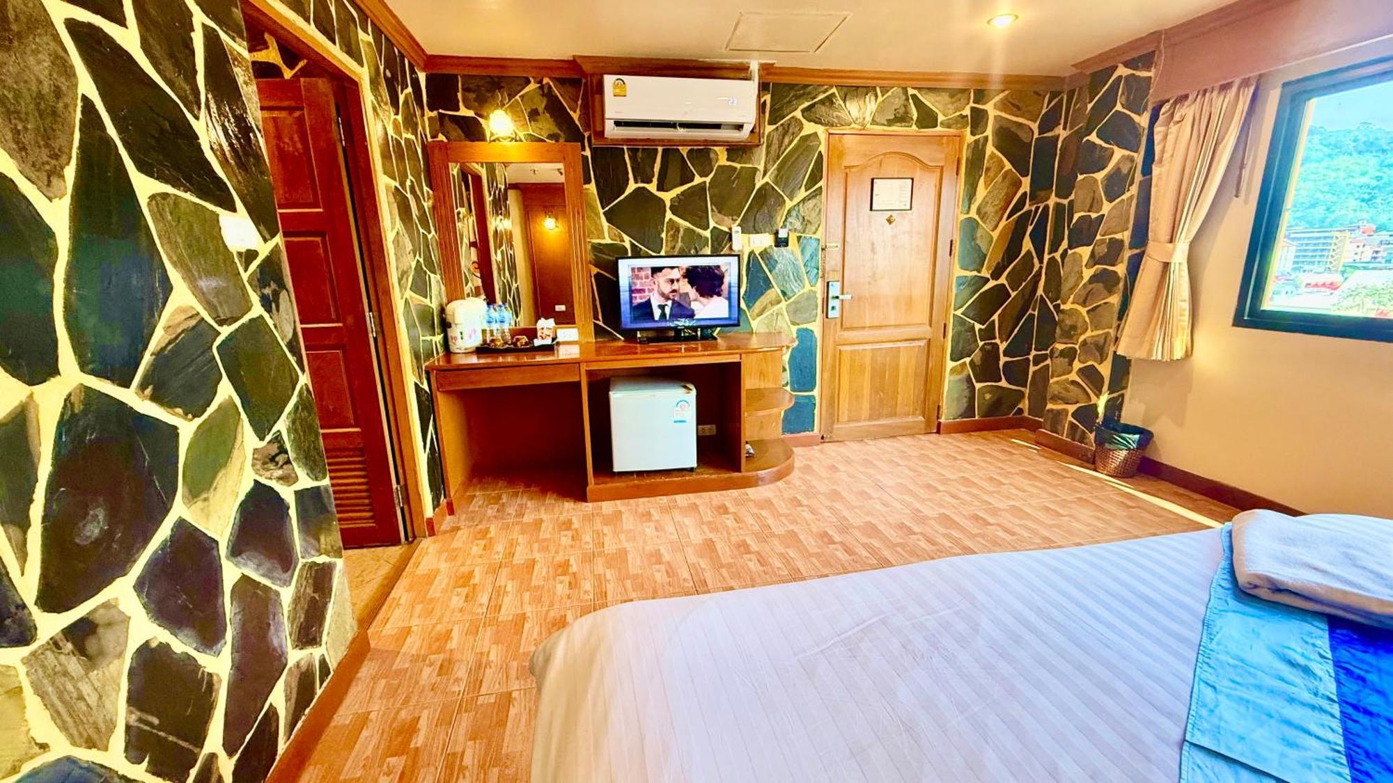 Tiger Lounge 3* Patong