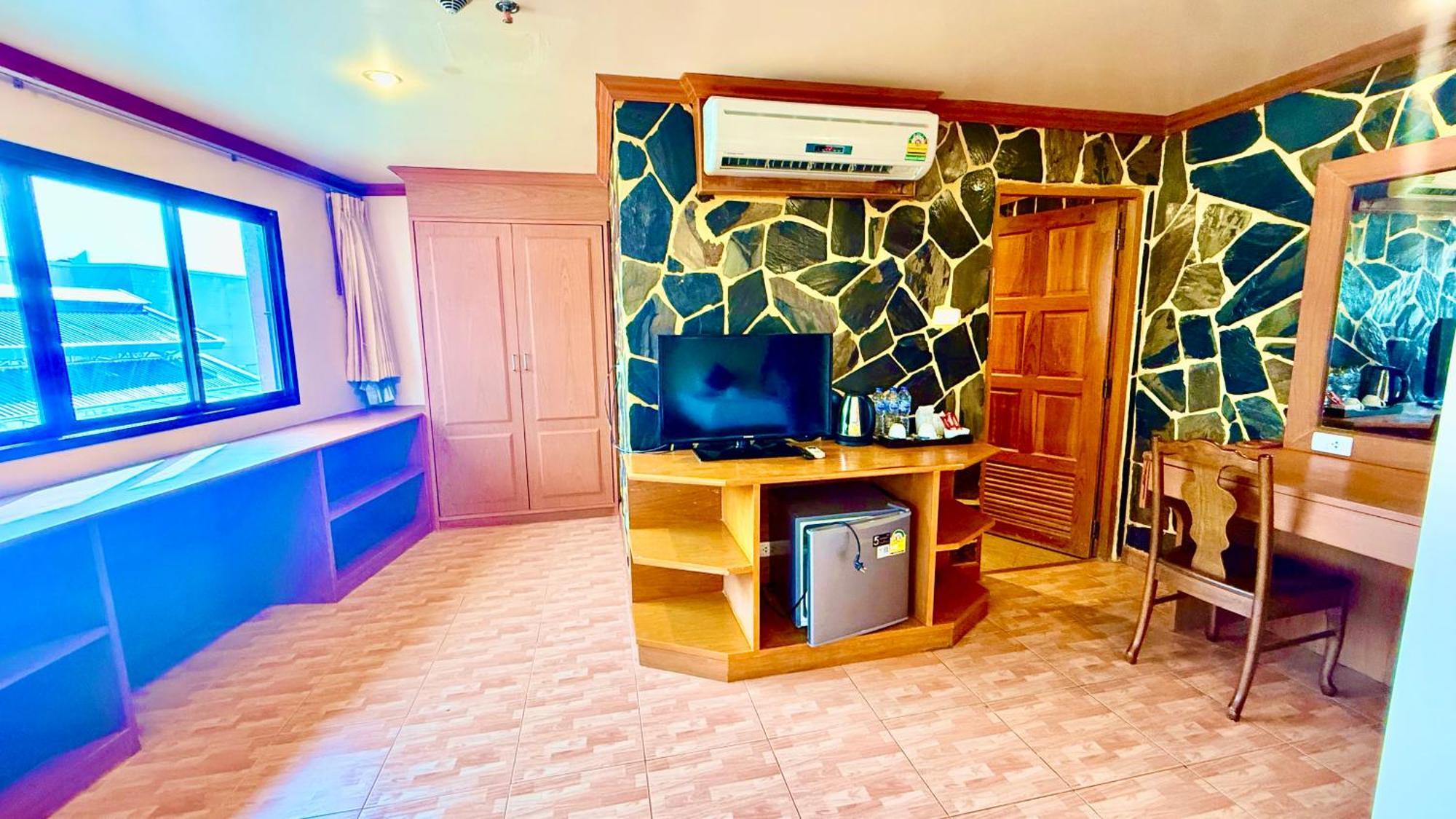 Tiger Lounge Hotel