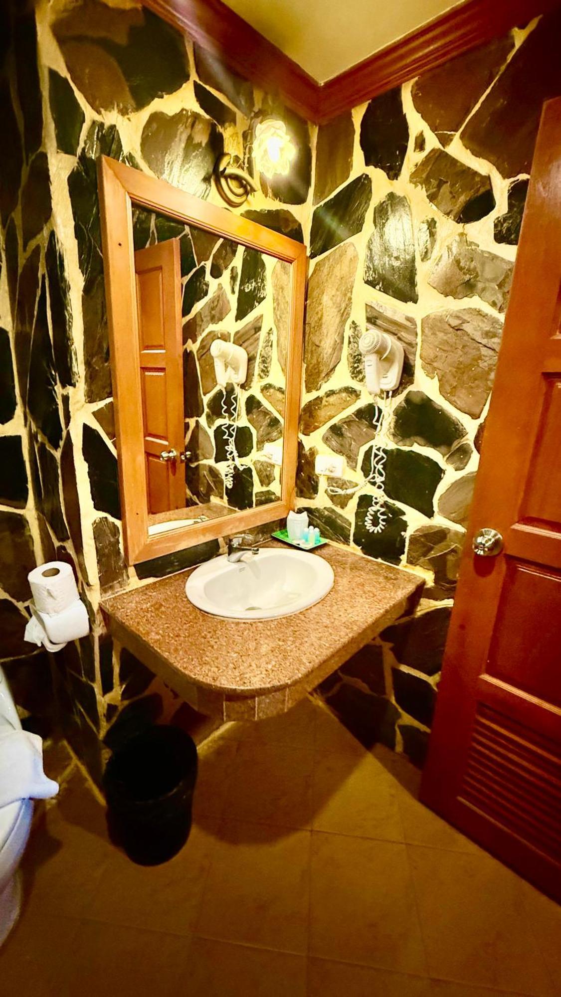 Tiger Lounge Hotel 3*